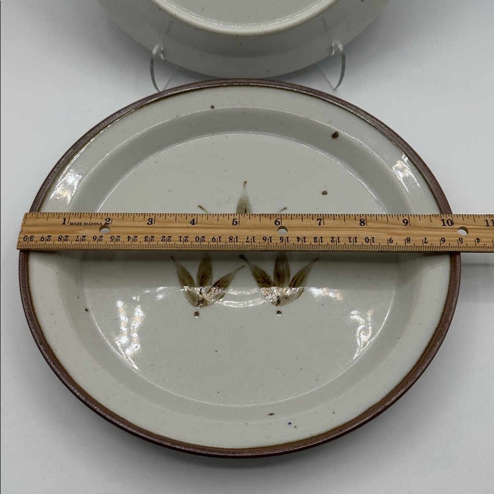 2 Dansk Brown Mist Whisper 10” Dinner Plates. 1980s design by Niels Refsgaard. - Picture 5 of 7